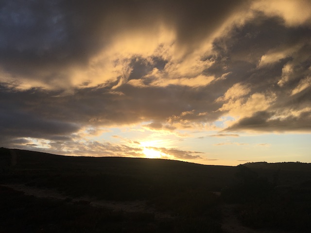 Photo of a sunrise over the mountain in Portugal